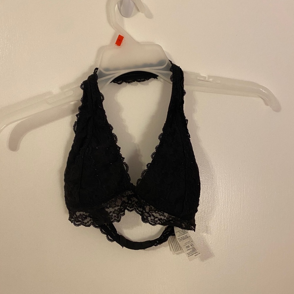 black bralette!!
